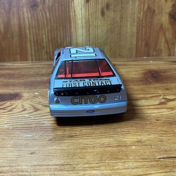 Star Trek First Contact 1996 NASCAR Michael Waltrip Diecast Stock Car Winston - Picture 4 of 9